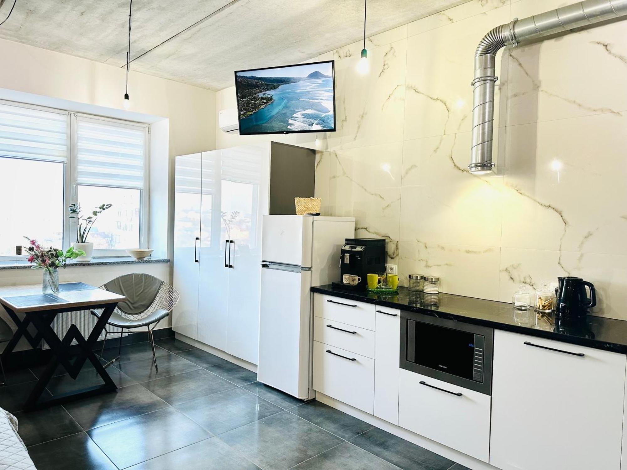 Comfortable Apartments With A Coffee Machine In The City Centre, Zlata Plaza Rivne Exterior photo